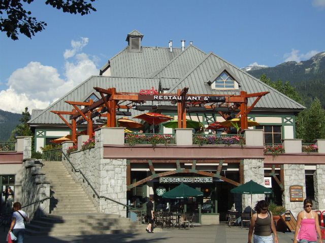 220/221 - 4295 Blackcomb Way